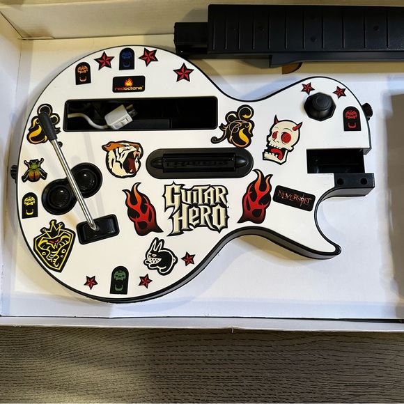 Nintendo Guitar Hero Wii Wireless Les Paul Controller with Box Tested Works - Picture 5 of 9